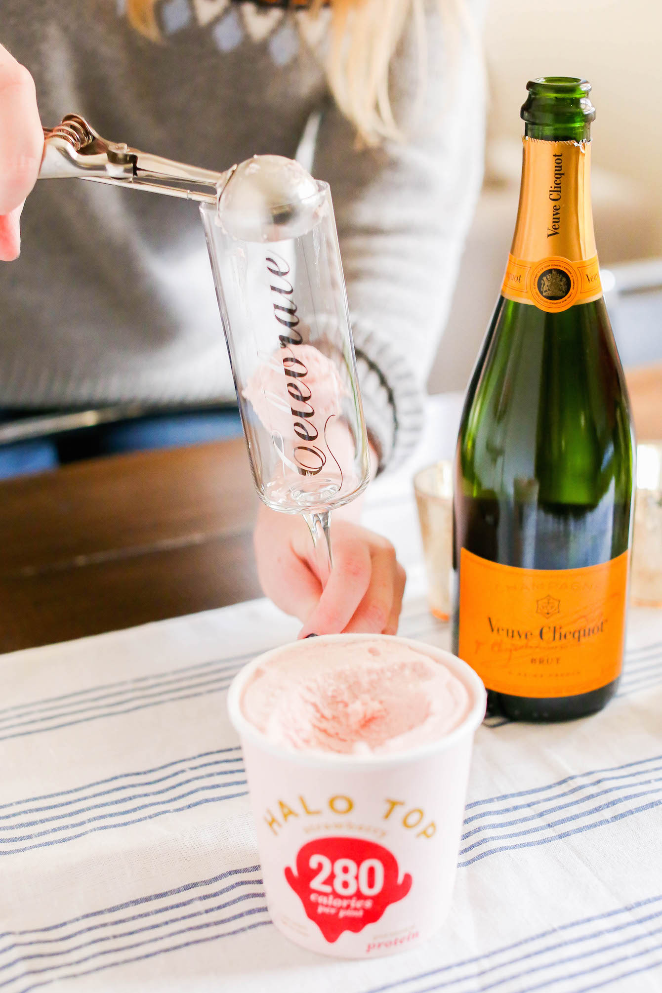 champagne-float-charmingly-styled-10-of-22