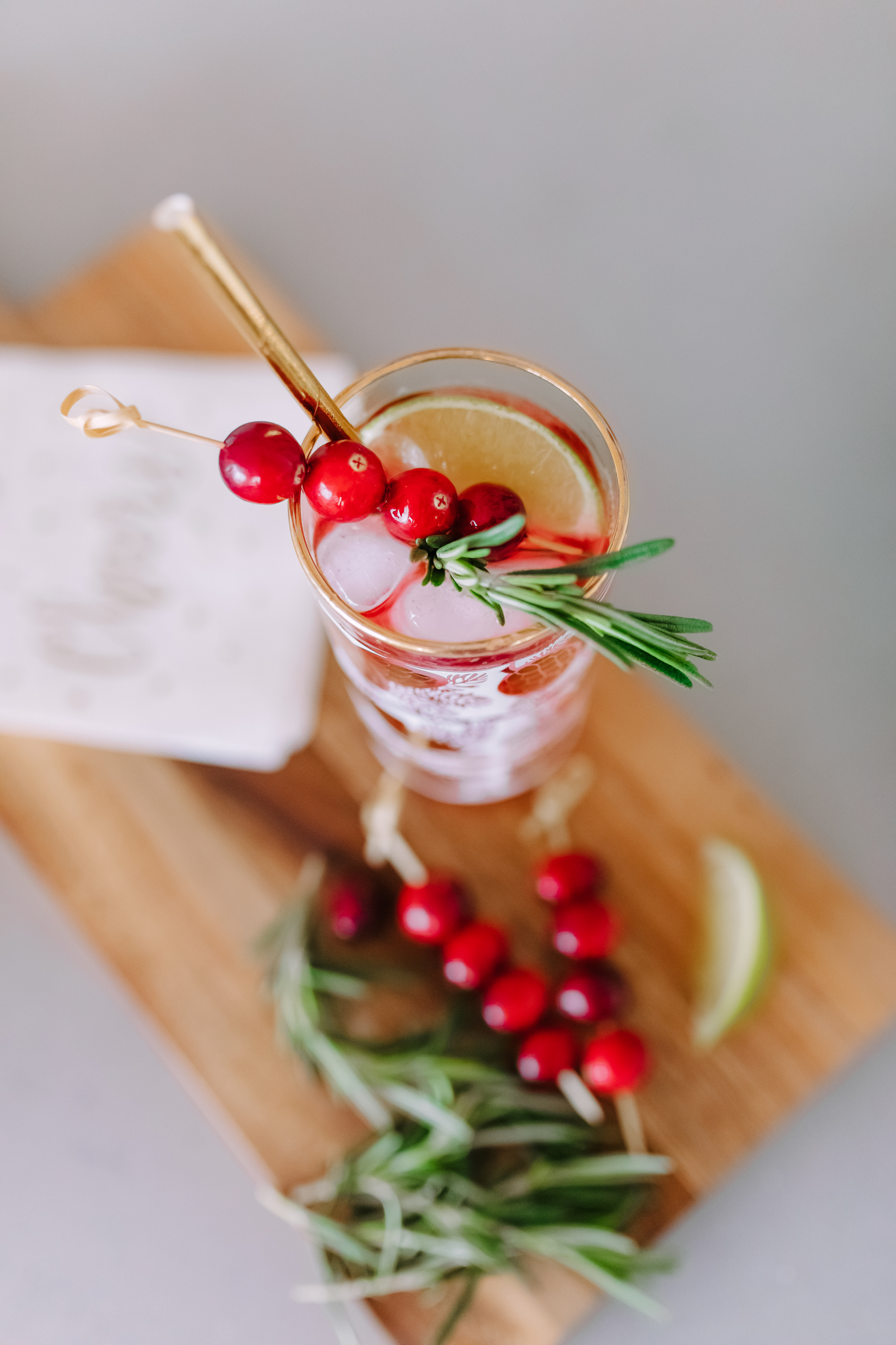 Low Calorie Holiday Cocktail